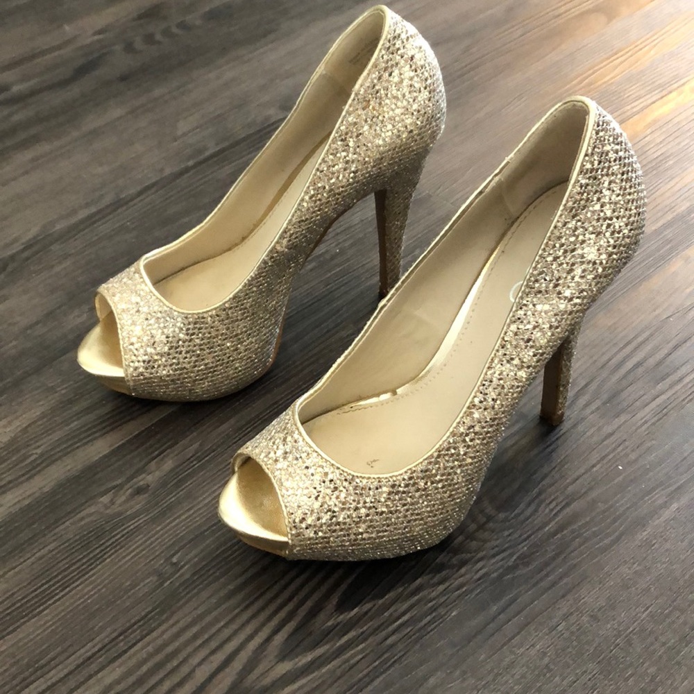 Aldo gold sparkle stiletto pumps